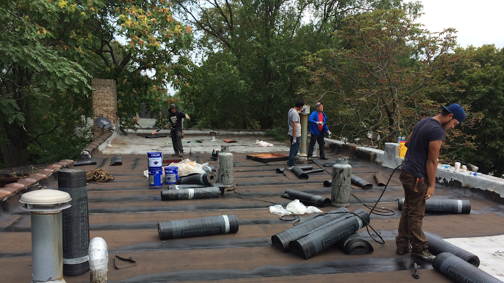 Milwaukee Roofing Group The Flat Roof Specialist Commercial And Residential Flat Roofing